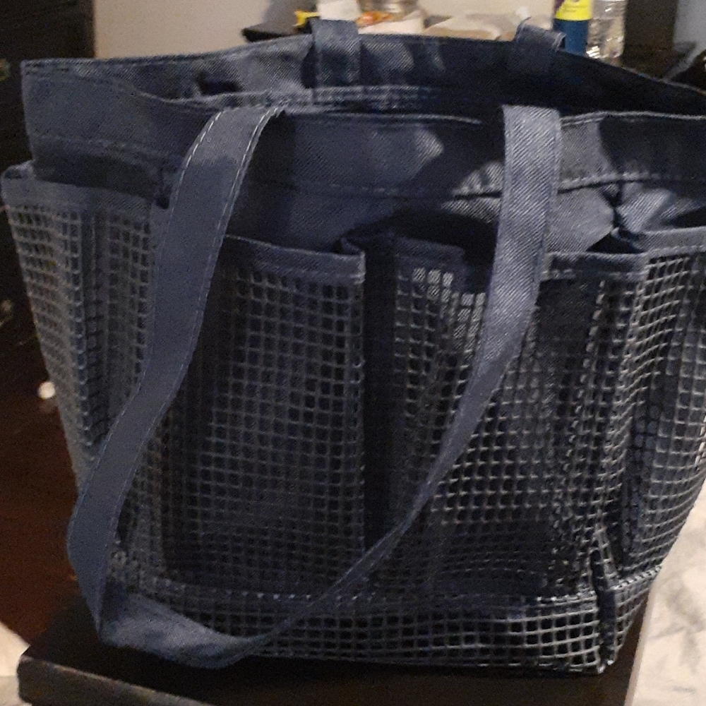 Divider shower bag